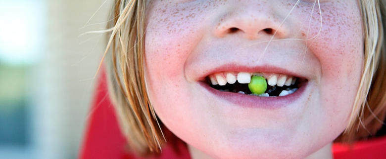 Молочные и коренные зубы у ребёнка: особенности роста и смены